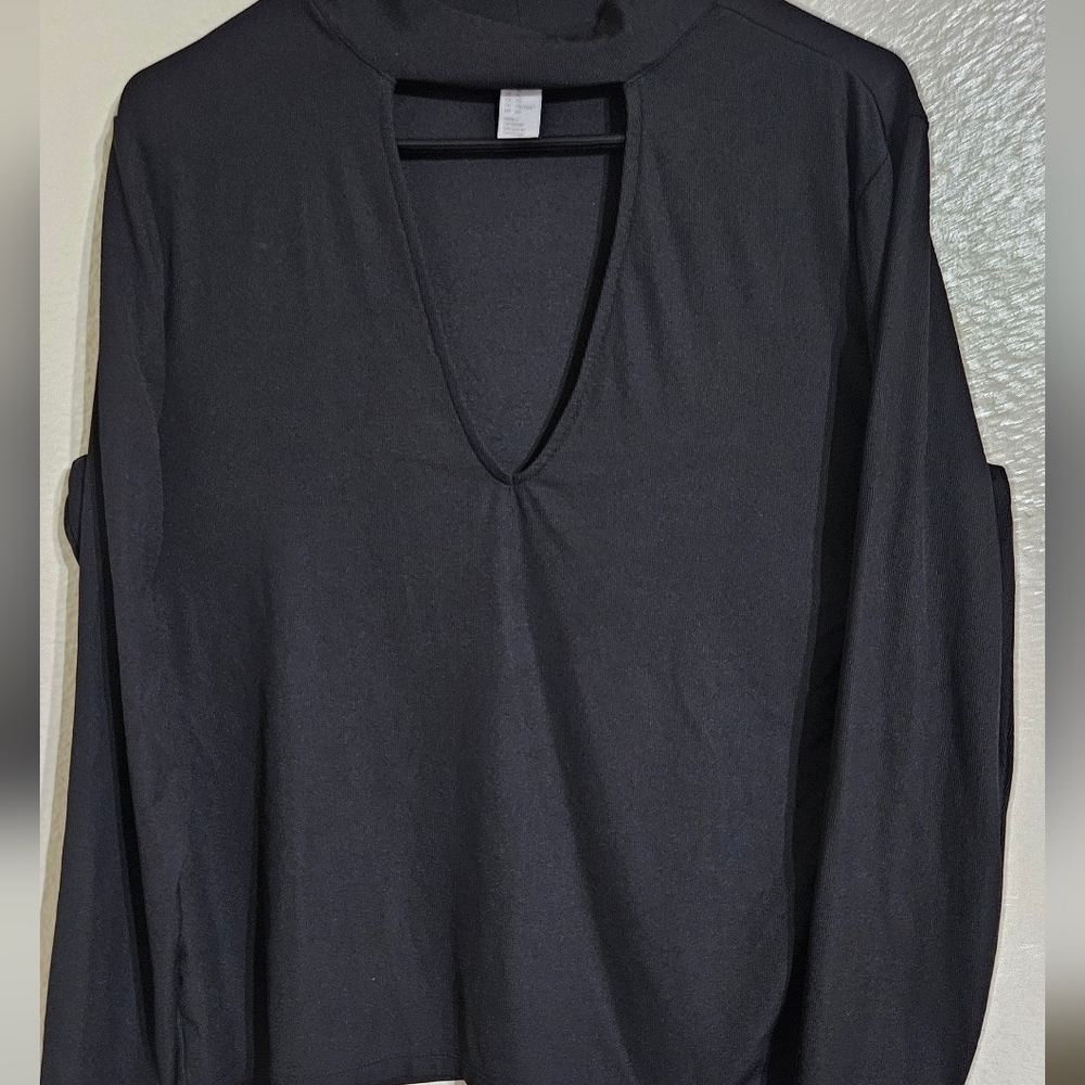 H&M Black Long Sleeve Blouse